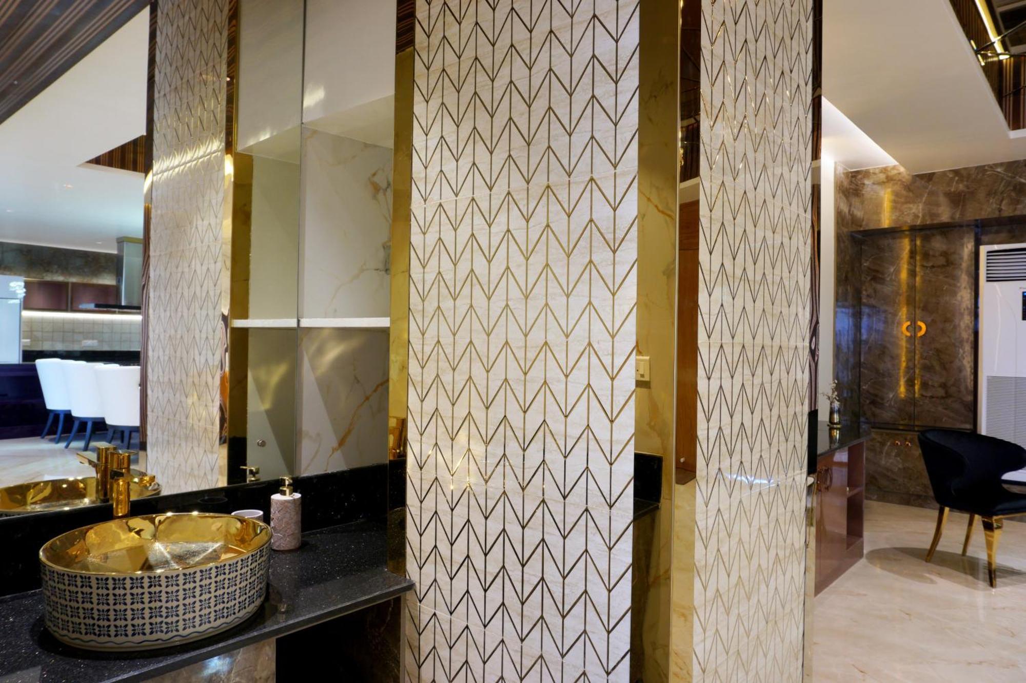 Апартаменти The Pentouz On 100 Feet Road Indiranagar - An Urban Luxury Retreat Бенґалуру Екстер'єр фото