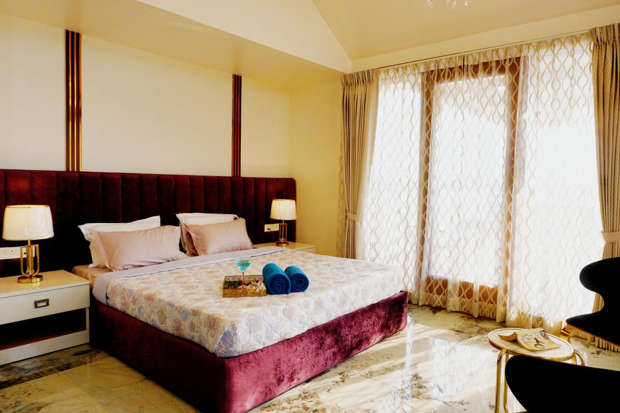Апартаменти The Pentouz On 100 Feet Road Indiranagar - An Urban Luxury Retreat Бенґалуру Екстер'єр фото